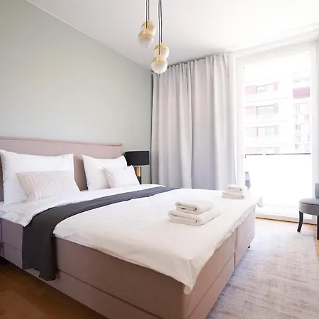 Exclusive 2-Bedroom Condo With Pool & Balcony Viena Exterior foto