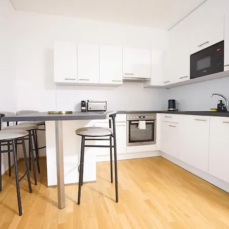 Exclusive 2-Bedroom Condo With Pool & Balcony Viena Exterior foto