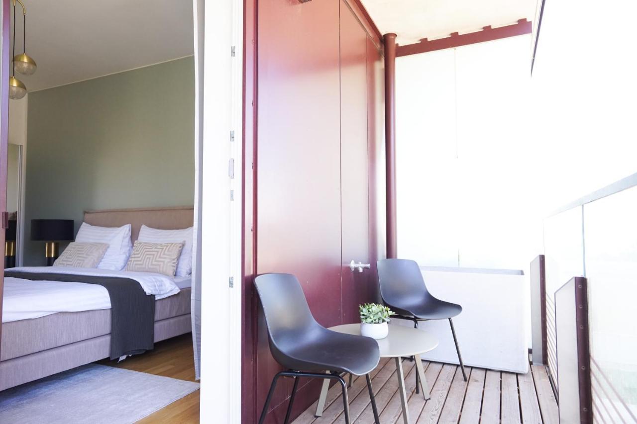 Exclusive 2-bedroom With Pool & Balcony Viena
