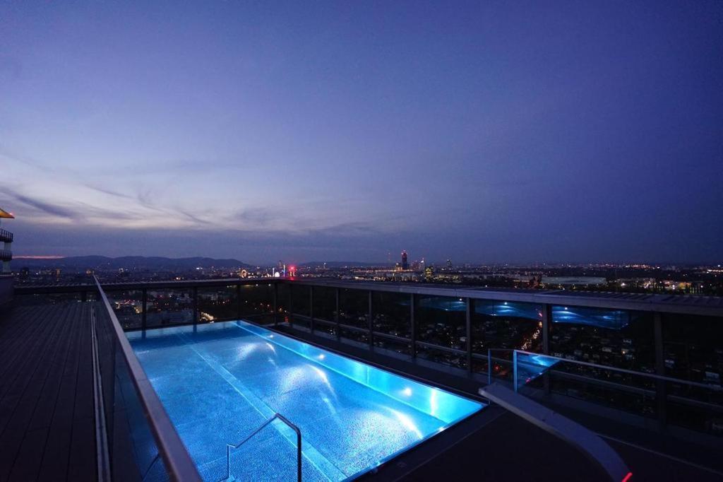 Apartamento Exclusive 2-bedroom With Pool & Balcony